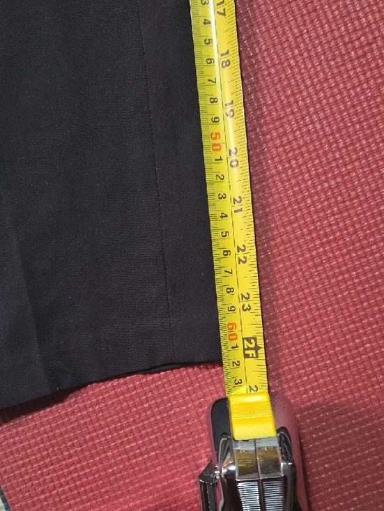 Black Men’s Capri - Banana Republic BR Standard - Picture 6 of 8